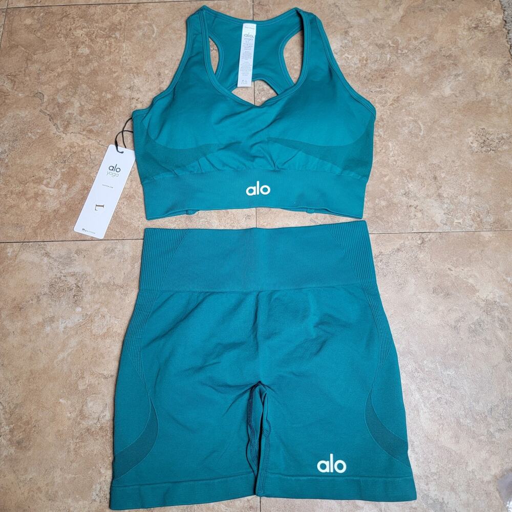 ALO Yoga Sz L Racerback Sport Bra Biker Shorts Green Athletic Activewear Gym Set
